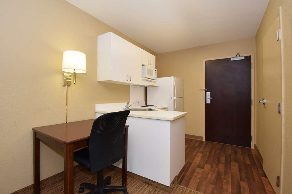 Extended Stay America Suites - Los Angeles - Ontario Airport Guasti Room photo