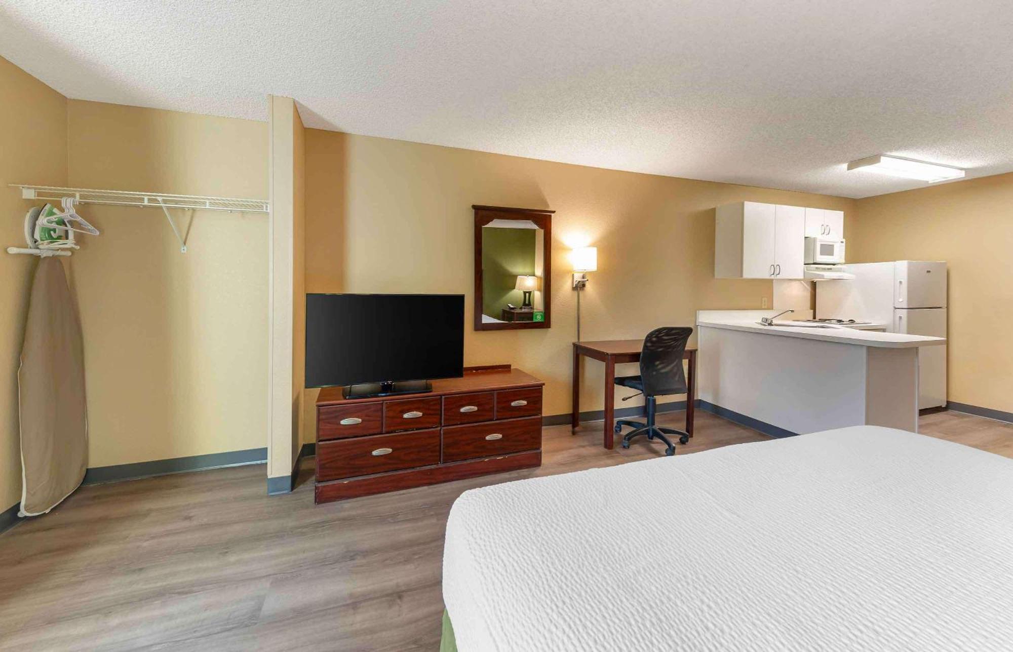 Extended Stay America Suites - Los Angeles - Ontario Airport Guasti Exterior photo